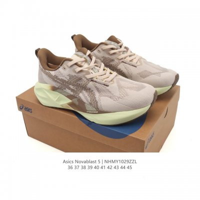 Asics Novablast 5 Lightweight Running Shoes (Ddd) The Novablast 5 is a low-top,