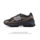 2010 New Balance UK-made distressed solid-color suede sneakers with thick soles