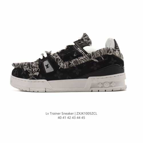 Company-grade Louis Vuitton Trainer Sneaker Low, a stylish and trendy men's snea