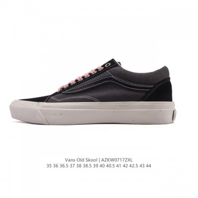 Vans Official Old Skool Low-Top Sneakers. Fashionable, retro, trendy sneakers fo