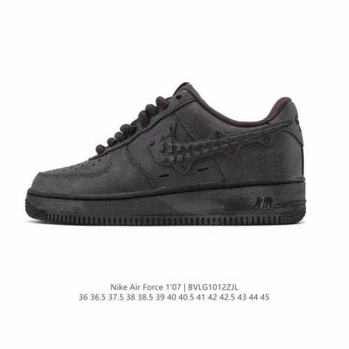 Company-grade Nike Air Force 1 '07 Low platform sneakers, featuring a thick sole