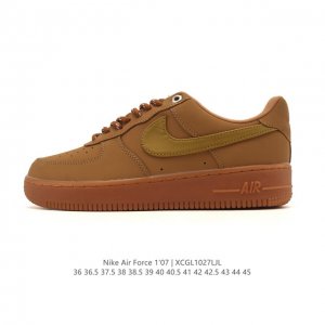 Company-grade Nike Air Force 1 '07 Low platform sneakers, featuring a thick sole