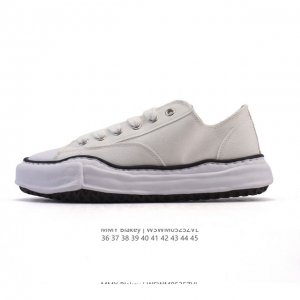 Company-Level Shawn Yue's Favorite Item Mmy Blakey Dirty Shoes Amiri Bone Shoes