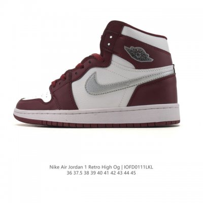 Nike Air Jordan 1 Retro High Og (Unisex), a retro basketball shoe featuring a r