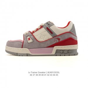 Company-grade Louis Vuitton Trainer Sneaker Low, a fashionable and stylish plat