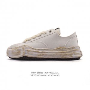 A company-level favorite of Shawn Yue, the Mmy Blakey dirty shoes, the same ret