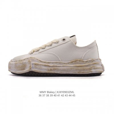 A company-level favorite of Shawn Yue, the Mmy Blakey dirty shoes, the same ret