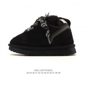 Ugg children's snow boots, lace-up style, made in Guangdong. Features a TPU mold