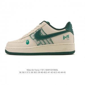 Company-grade Nike Air Force 1 '07 Low platform sneakers, featuring a thick sole