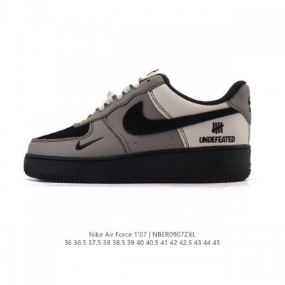 Nike Air Force 1 '07 Low, a versatile, low-top, thick-soled, height-enhancing c