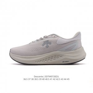 New summer release: the unisex Descente Urban Outdoor collection of unisex Traxi