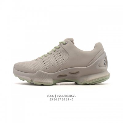 Company-level Ecco, a popular Xiaohongshu item, is a versatile and casual style.