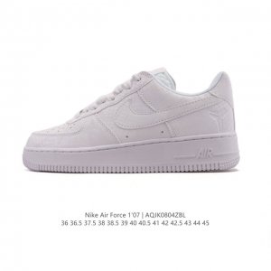 Authentic Nike Air Force 1 '07 Low, a versatile, low-top, thick-soled, height-en