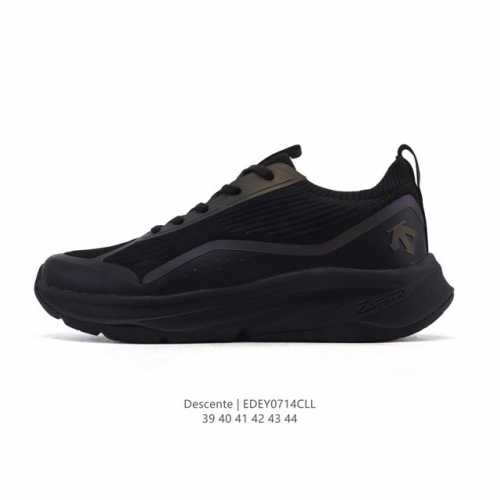 Descente men's Chron retro fabric sports casual shoes, featuring a comfortable,