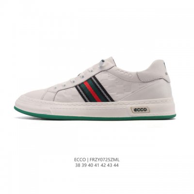 Corporate-grade Ecco white shoes, a popular Xiaohongshu (Little Red Book) item,
