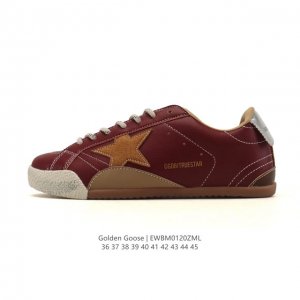 Company-grade Golden Goose Deluxe Brand Sstar Ggdb distressed sneakers from Ita