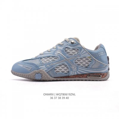 New company-level On Max four-leaf clover limited edition-silver women's sneaker
