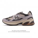 2010 New Balance UK-made distressed solid-color suede sneakers with thick soles