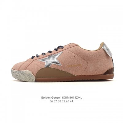 Company-grade Golden Goose Deluxe Brand Sstar sneakers, these are retro-style di
