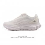 New, corporate-grade Alo Yoga Recovery Mode. Comfortable, minimalist white sneak