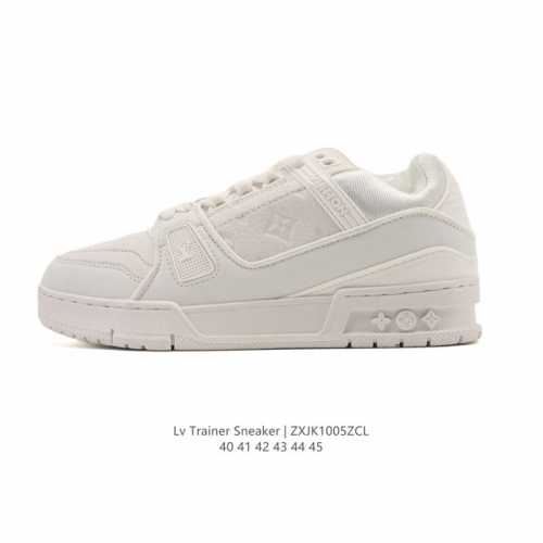 Company-grade Louis Vuitton Trainer Sneaker Low, a stylish and trendy platform s