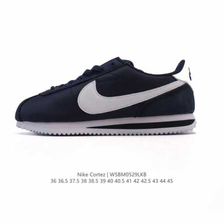 The corporate-grade Nike P-6000 women's running shoes use red hooks on the insid - Click Image to Close