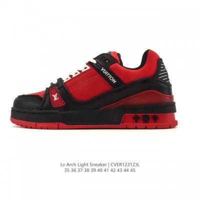 Company-grade Louis Vuitton Trainer Sneaker Low, a fashionable and stylish platf