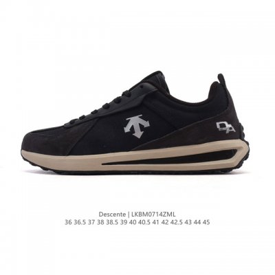 Descente men's Chron retro fabric sports casual shoes, featuring a comfortable,