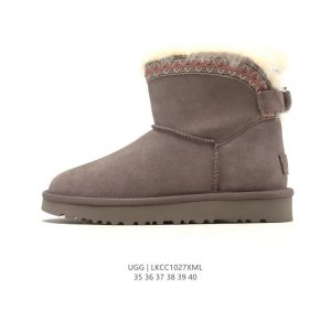 Company-grade Ugg mid-top snow boots, playful and cute with versatile styles. Am