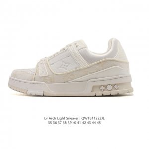 Company-grade Louis Vuitton Trainer Sneaker Low, a fashionable and stylish plat