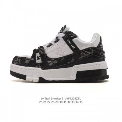 Louis Vuitton Trainer Sneaker Low for Kids - Fashionable Sports Shoes with Thic