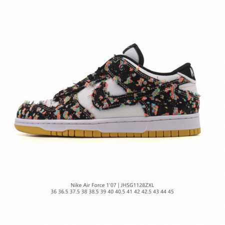 The Nike Dunk Low Retro sneaker is a retro skate shoe. Originally designed for - Click Image to Close