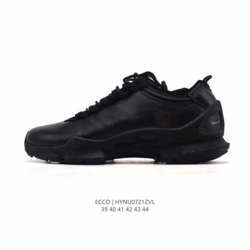 Ecco, a popular leather shoe on Xiaohongshu, is a versatile and casual new model