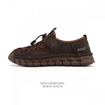 Corporate-grade Ecco white shoes, a popular Xiaohongshu (Little Red Book) item,