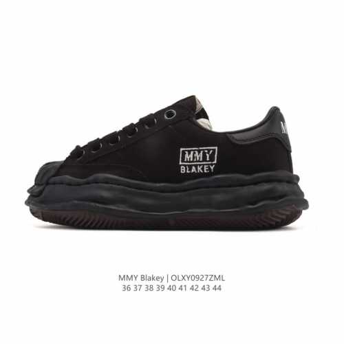 A company-level favorite of Shawn Yue, the Mmy Blakey dirty shoes, a retro, dis