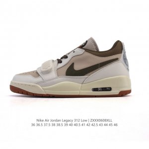 Nk Air Zoom Vomero 18 Lightweight and comfortable road running shoesSoft texture