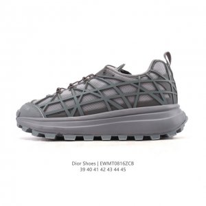 Dior, a high-end luxury brand, showcases a sophisticated aesthetic. Low-top Dio