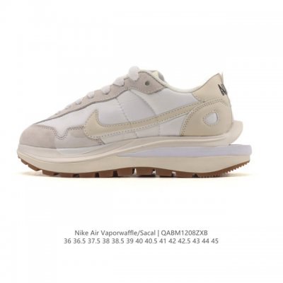 Nike Sacai X Nike Vaporwaffle 3.0 runway collaboration platform sneakers. The s